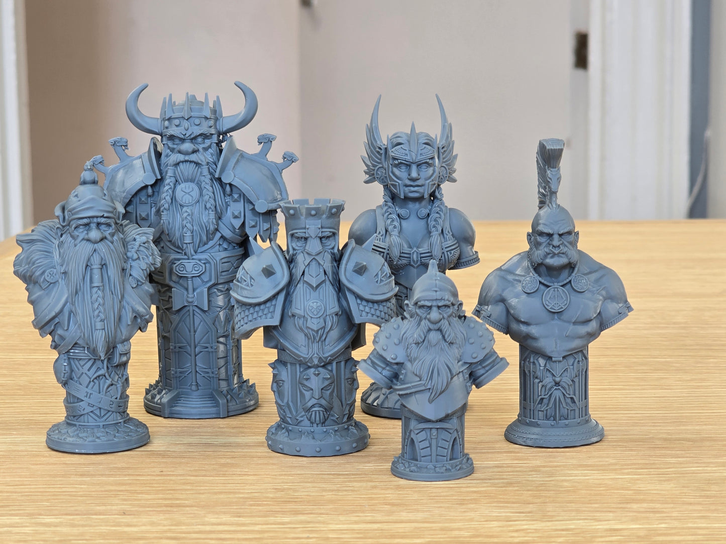 TytanTroll Miniatures - Dwarf Chess Side