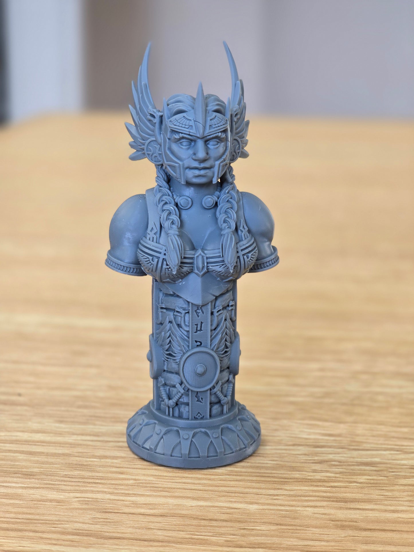 TytanTroll Miniatures - Dwarf Queen